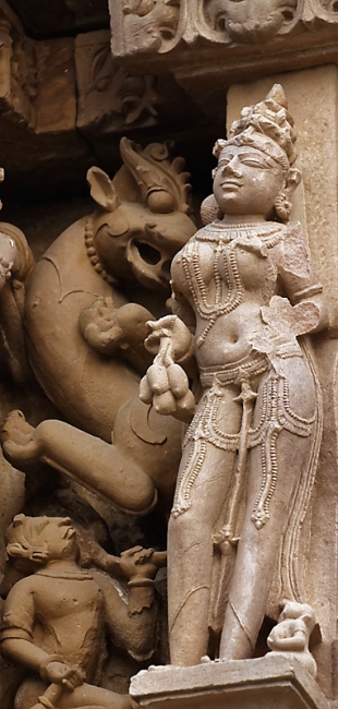 Khajuraho-Varmara temple-009